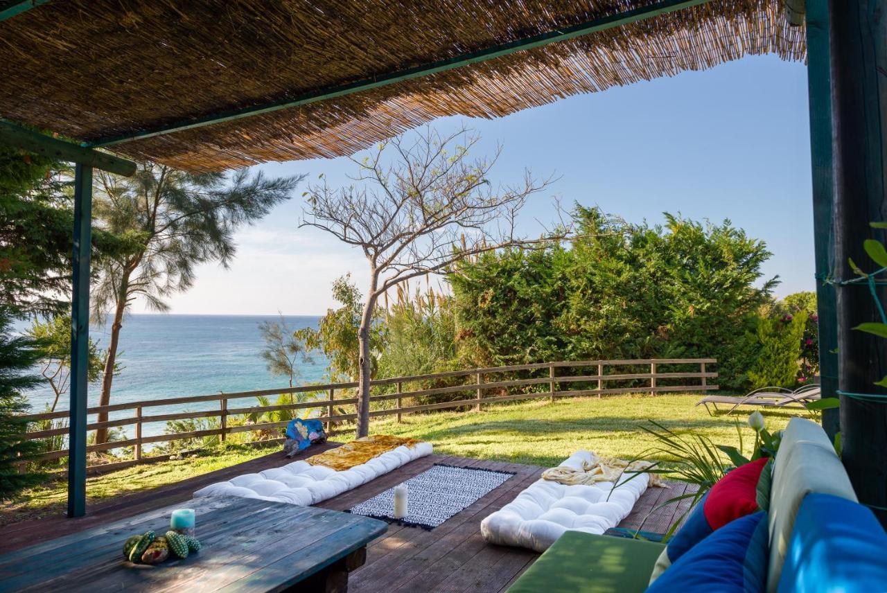 Beachfront Villa Meliti Ágios Matthaíos Buitenkant foto