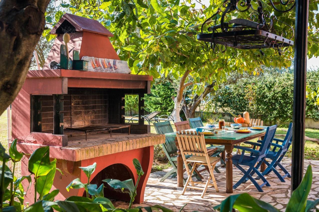 Beachfront Villa Meliti Ágios Matthaíos Buitenkant foto